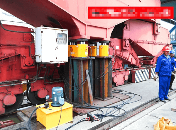 synchronous hydraulic jack for lifting bridge