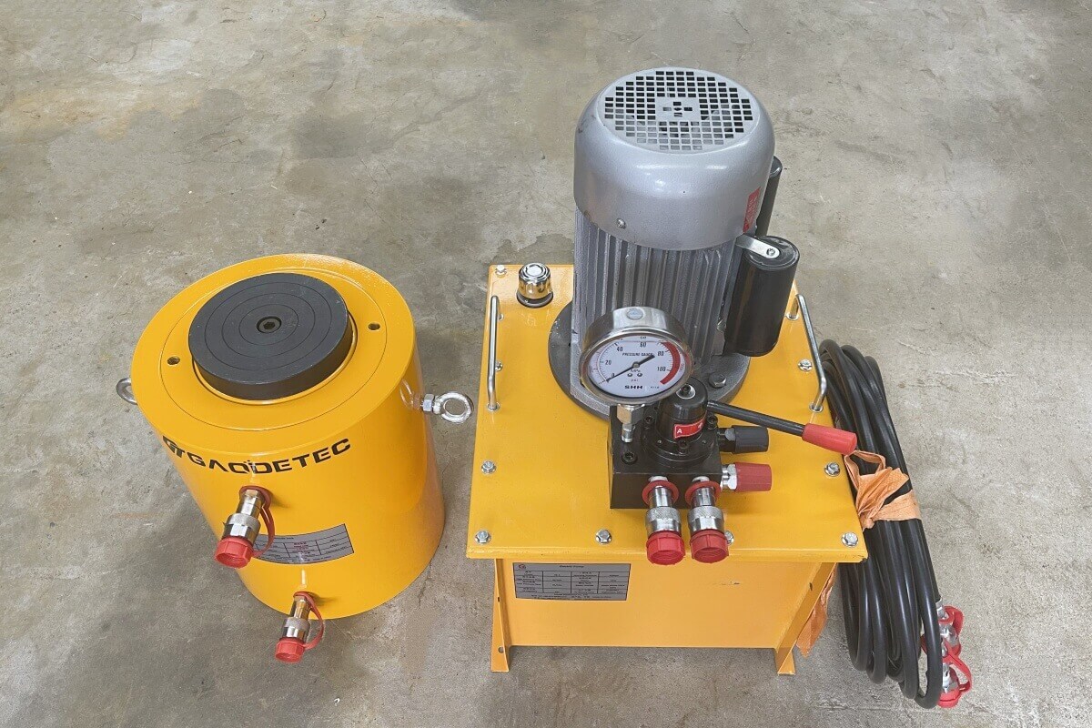1000 Ton Double Acting Lifting Hydraulic Jack with Oil Pump