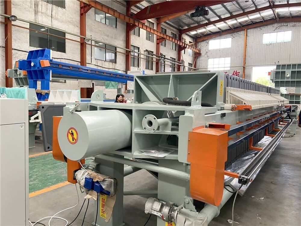 filter press with two side feeding