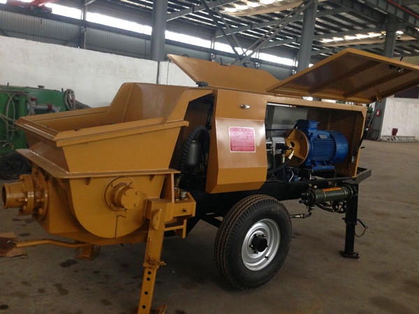 Trailer concrete pump