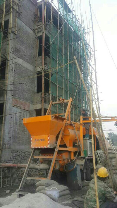 truck mounted concrete mixer pump