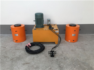 hydraulic jack & oil pump