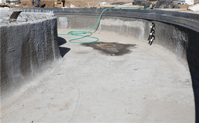 gunite machine to build swimming pool