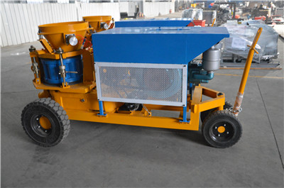 Diesel engine drive shotcrete machine