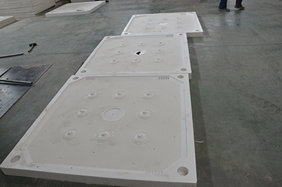 Plate and frame type filter plate