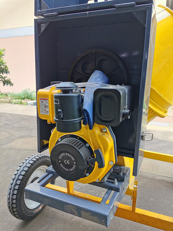 Diesel engine portable mini concrete mixer