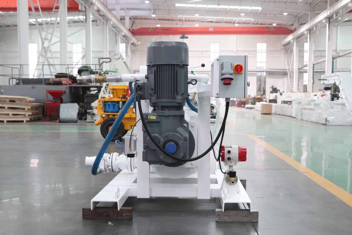 pneumatic pump for refractory