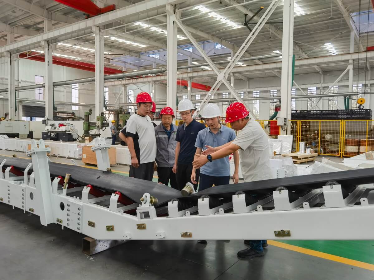 CRCC leaders visited the conveyor belt