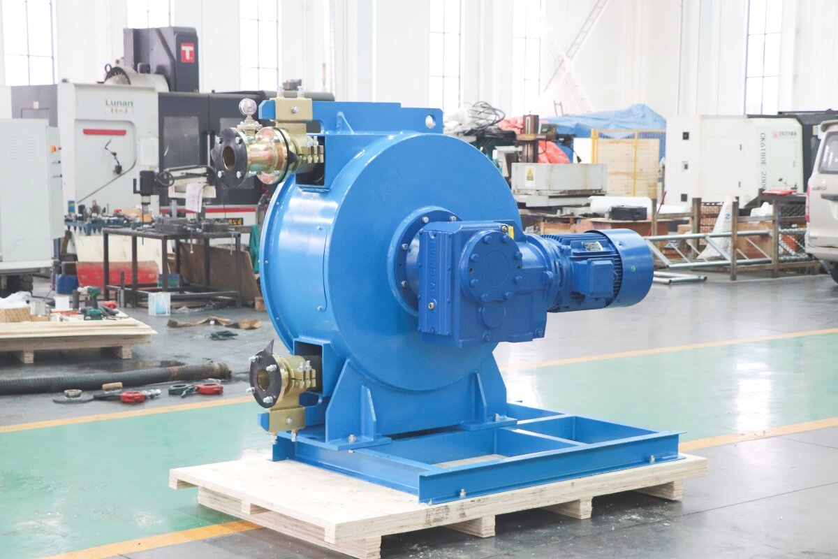 Peristaltic concrete pump