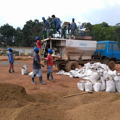 Soil hydroseeding machine