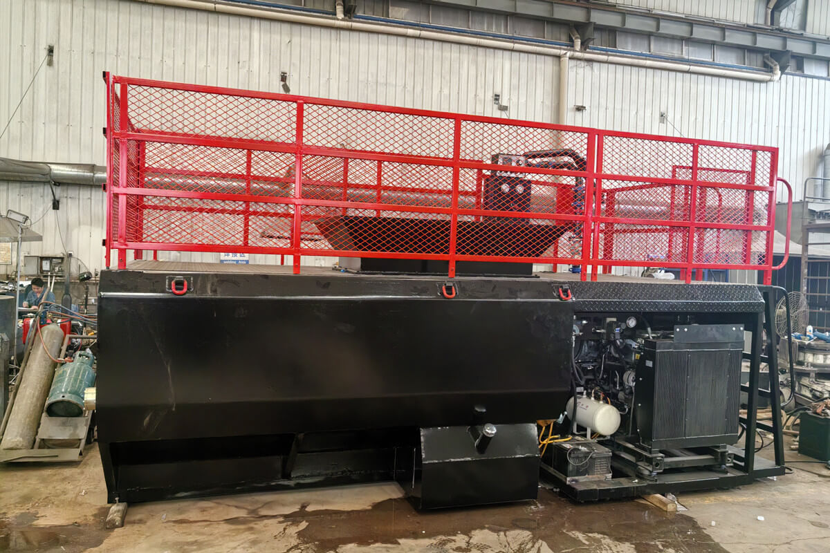 mid-size hydroseeding machine