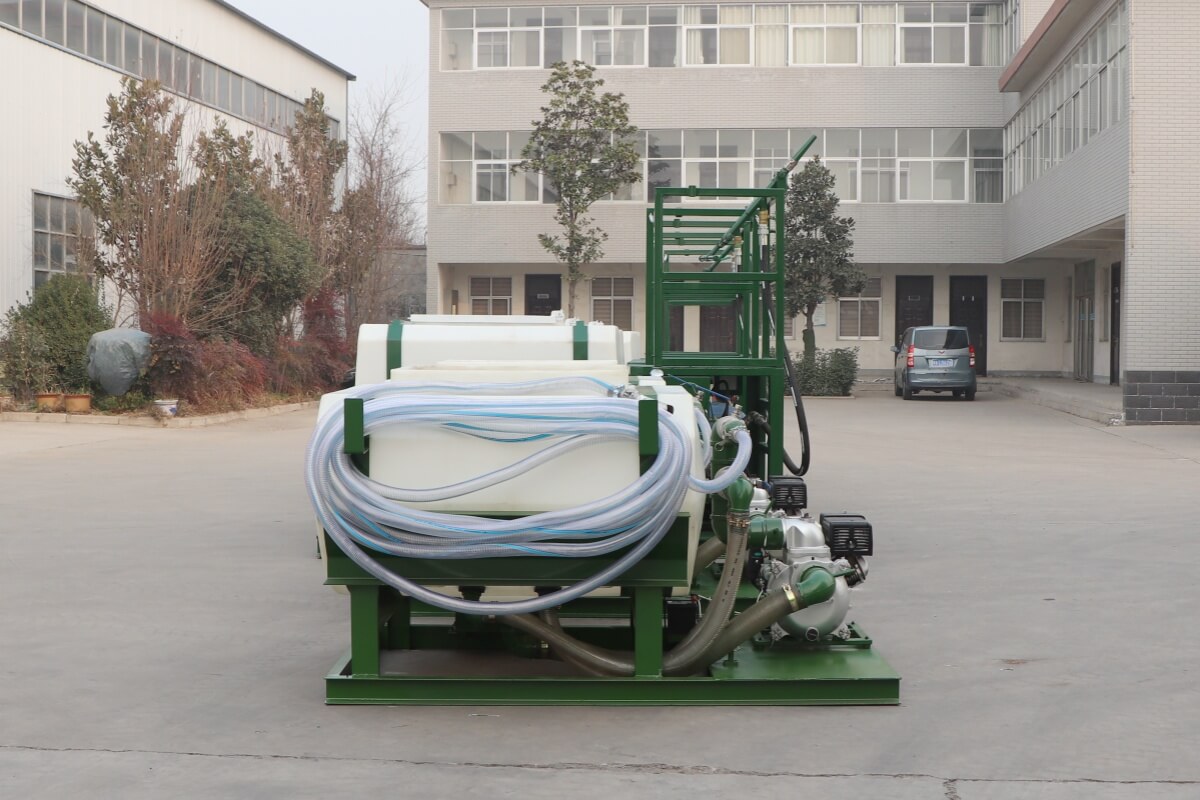 hydroseeding machine for golf course areas greening