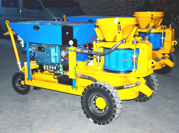 concrete spraying machine price