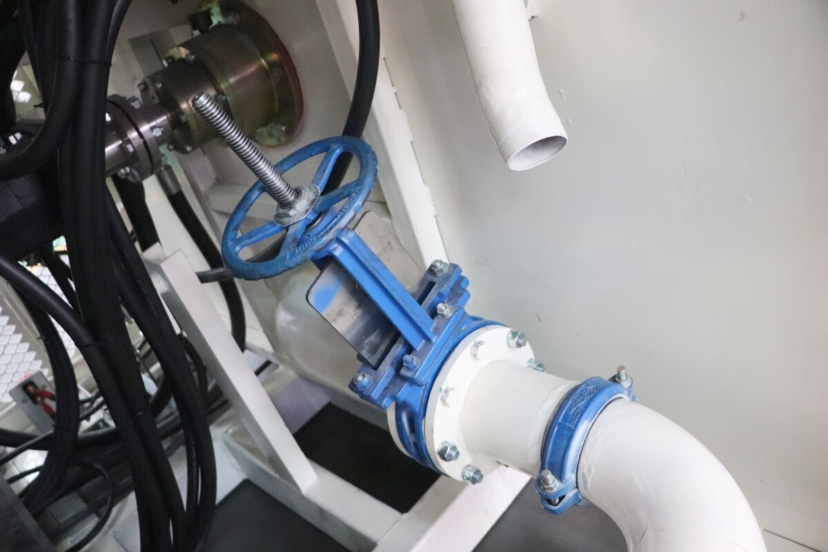 details of mid-sized hydroseeder