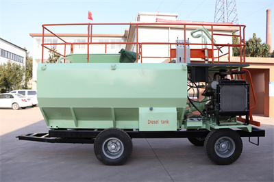 3000 gallon hydroseeder with wheels for sale