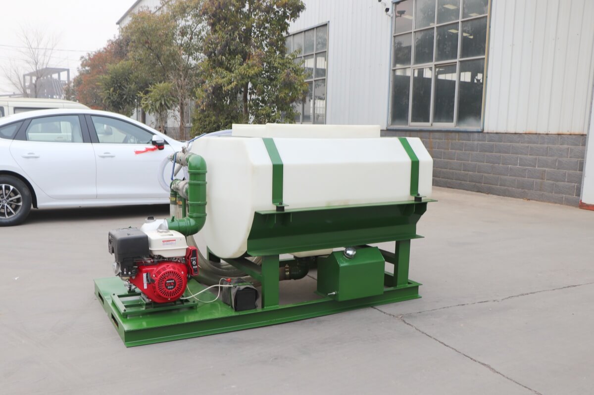 small hydroseeding machine