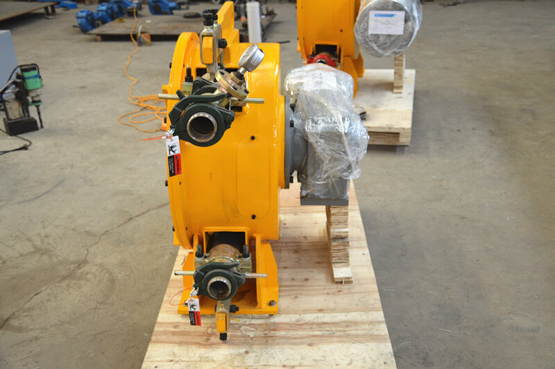 peristaltic pump for pumping lightweight foam concrete