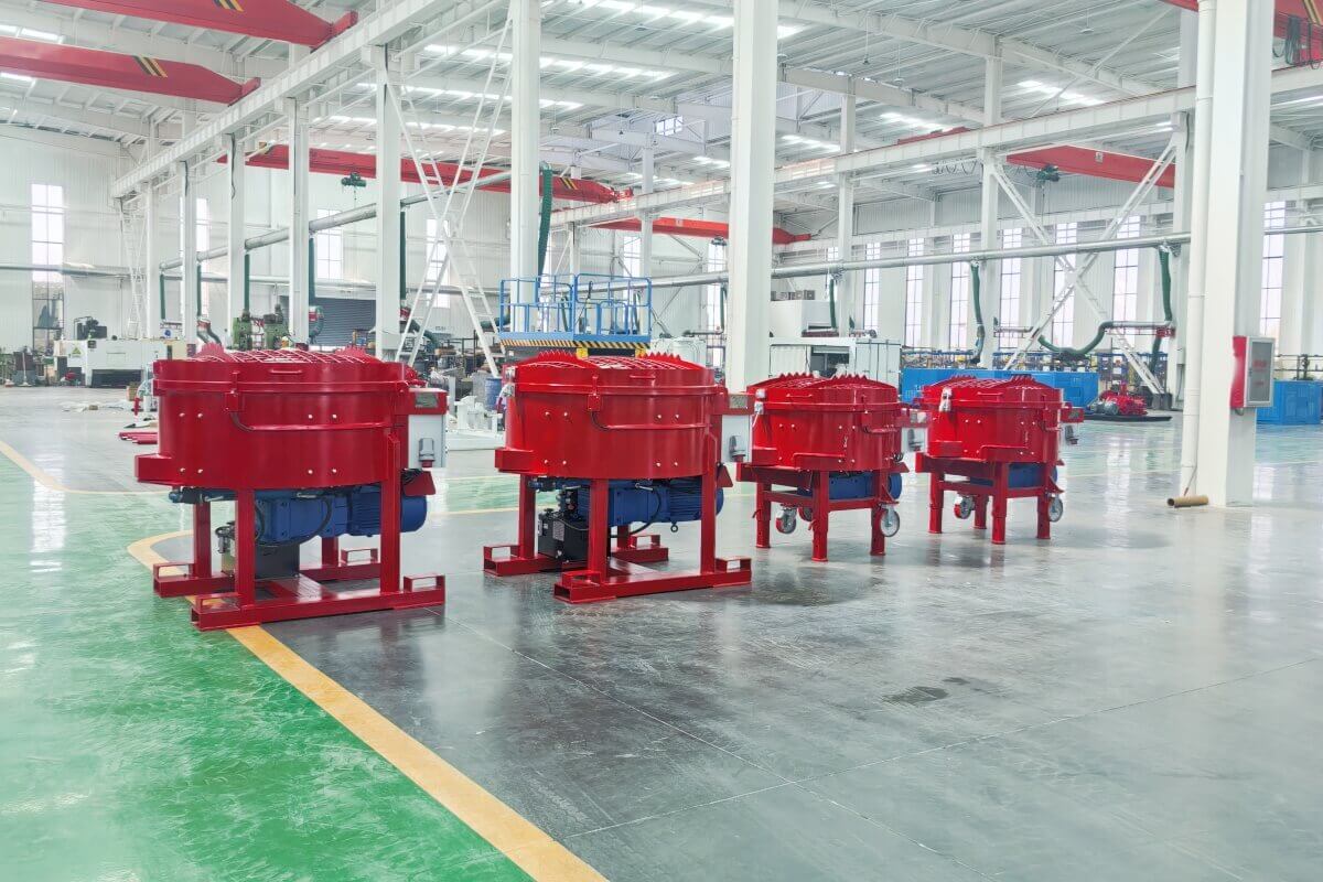 castable pan mixer for mixing refractory material