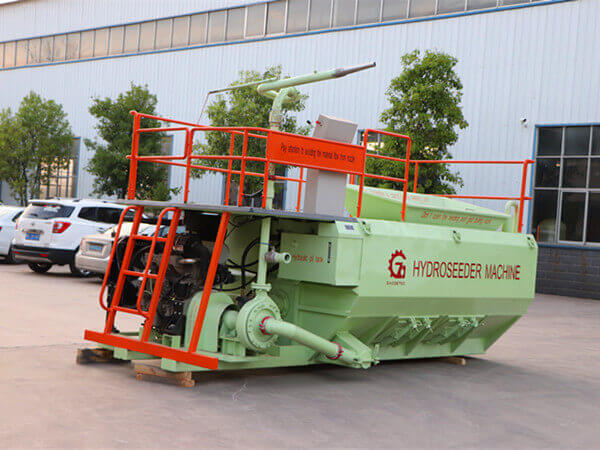 2000 gallon hydroseeder