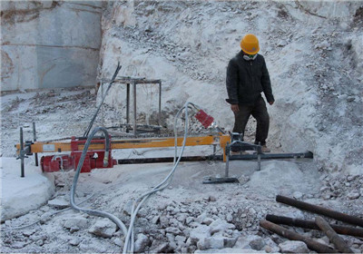 small borehole drilling rig for balsting