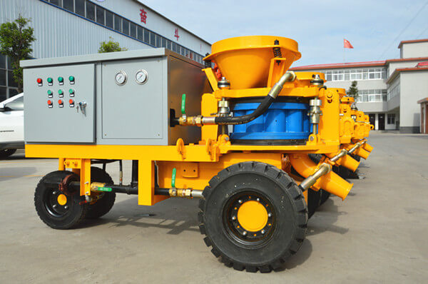 wet concrete spraying machine