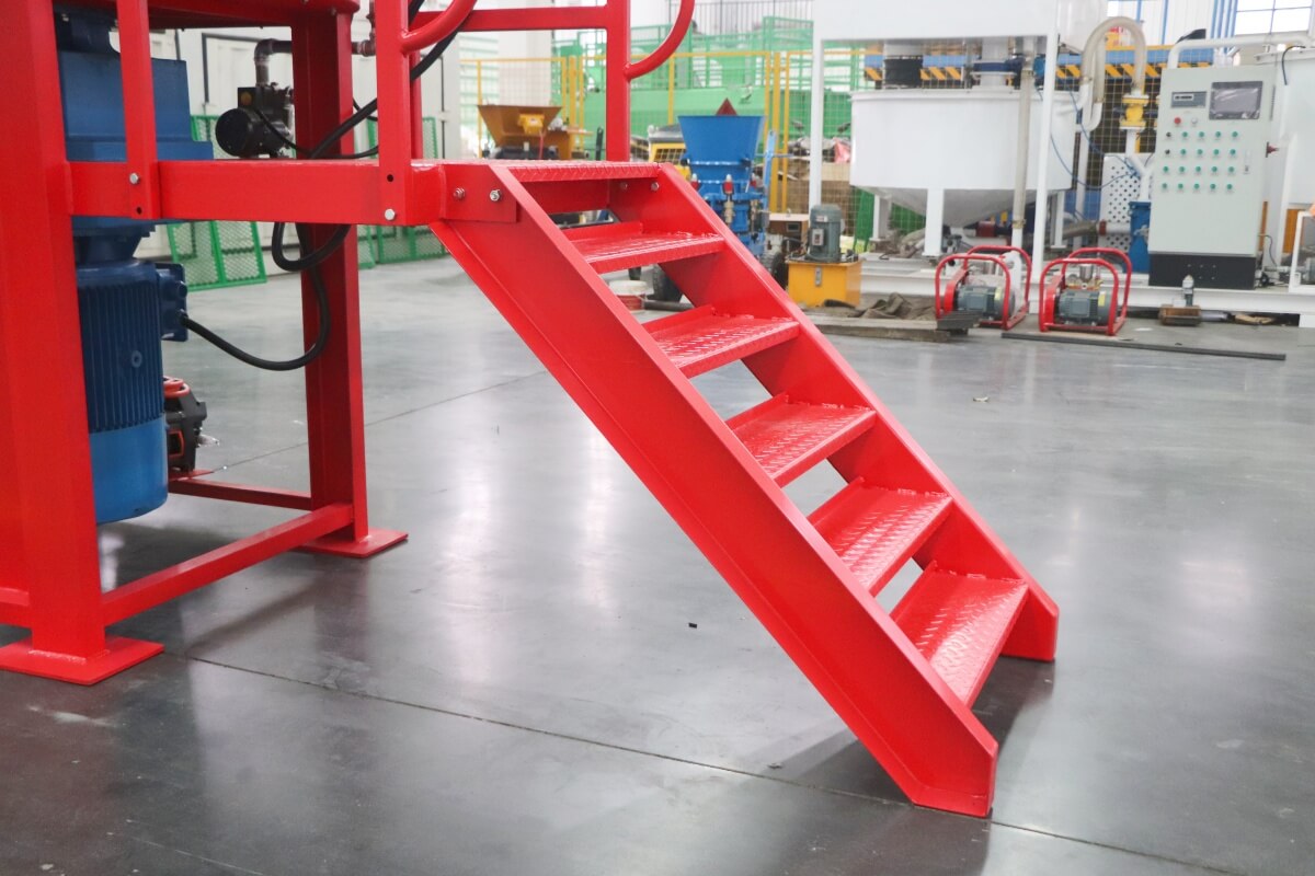 1000 kg homogenizer with ladder