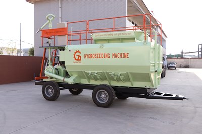 hydraulic spraying seeds machine