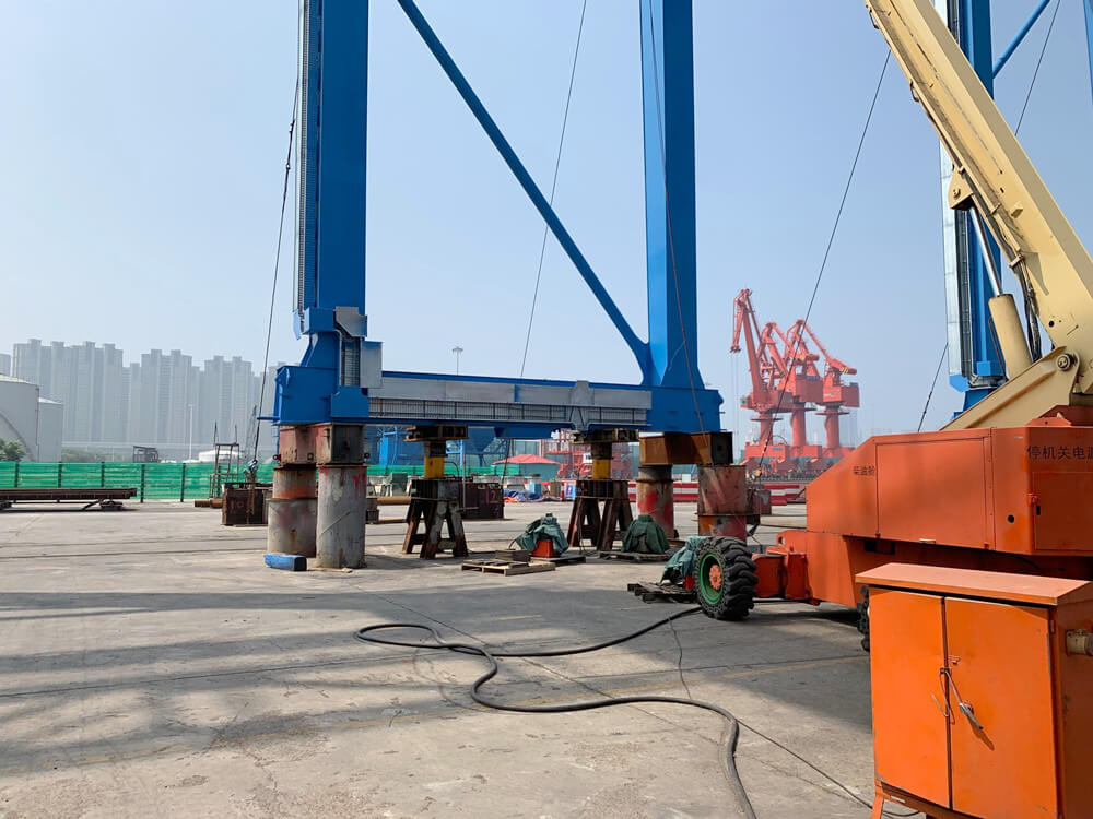 big tonnage hydraulic lifting and pushing jack