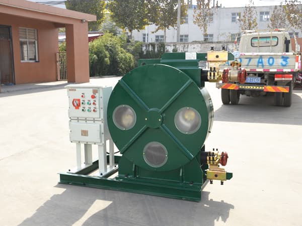 hose pump for pumping aluminum oxide slurry