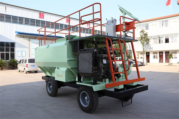 hydroseeder for landfill