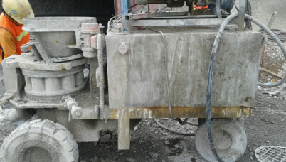 wet concrete spraying machine for build tunnels