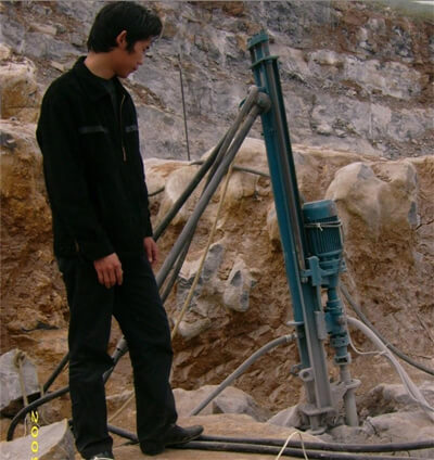 Drilling machine for quarry