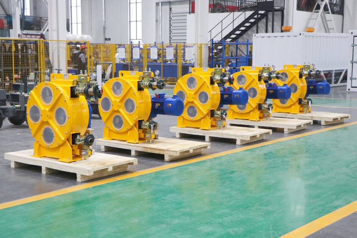 hose pump to pump thickener underflow slurry