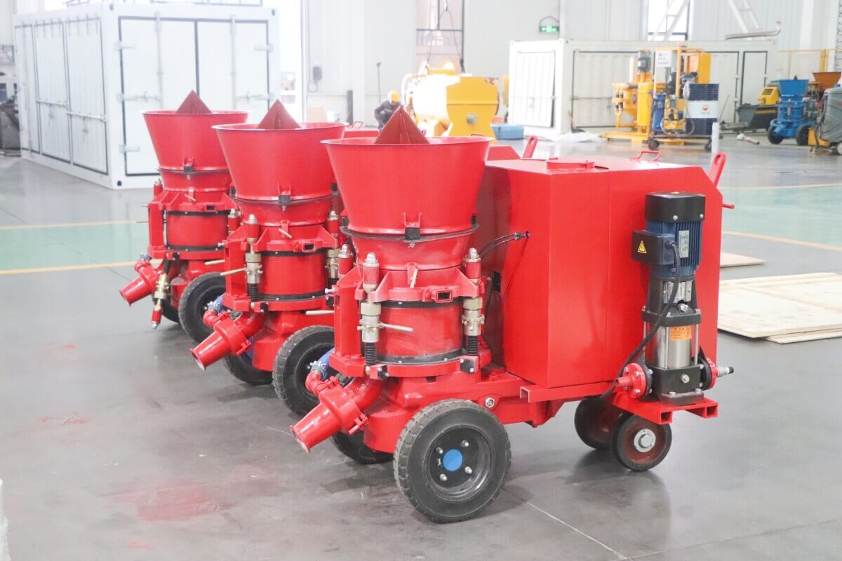 Refractory concrete spraying machine