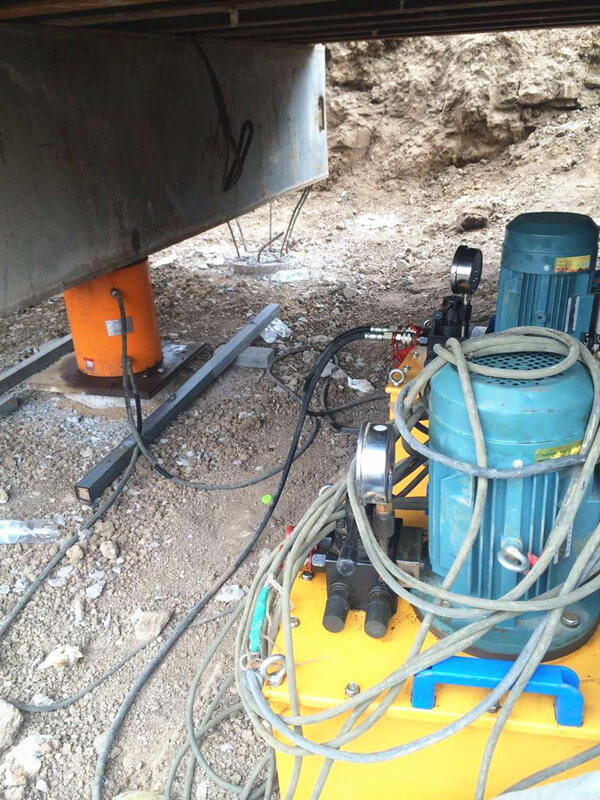 hydraulic lifting jack with electric pump station