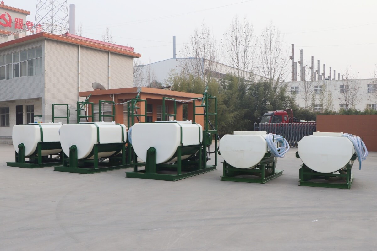 2000L tank hydroseeder