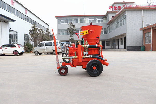 concrete spraying machine for tunnel