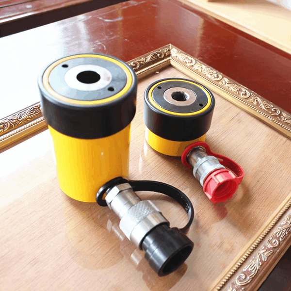 self-locking hydraulic jack