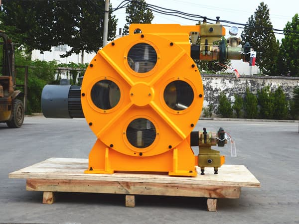 peristaltic hose pump for pumping aluminum oxide slurry