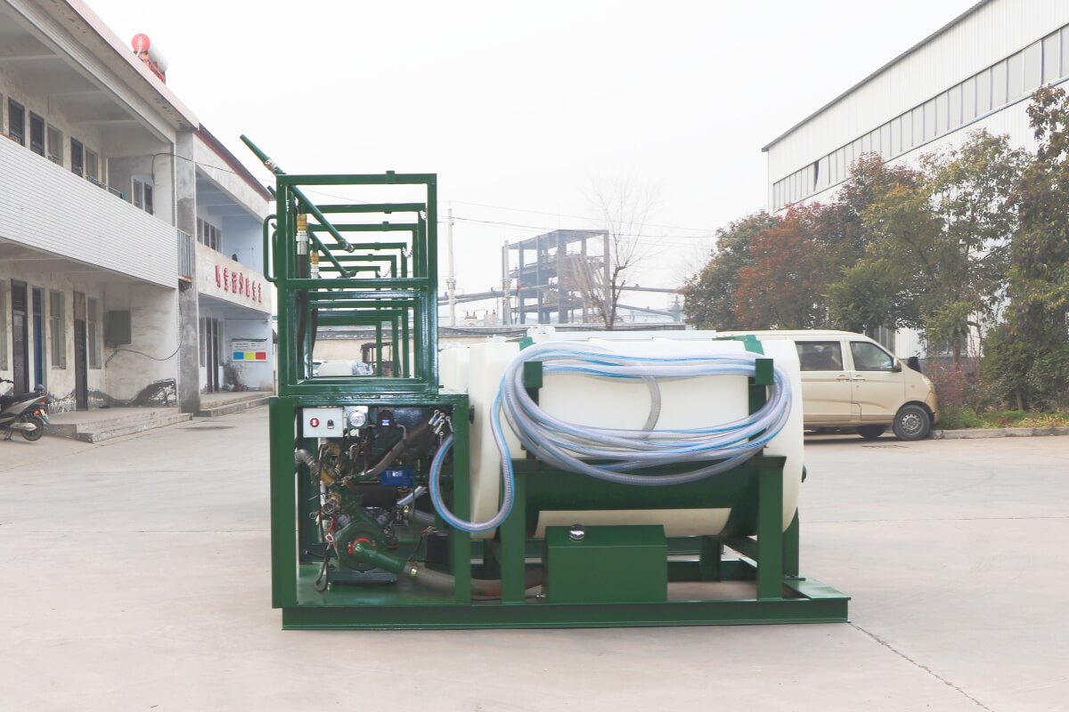 2000L poly tank hydroseeder