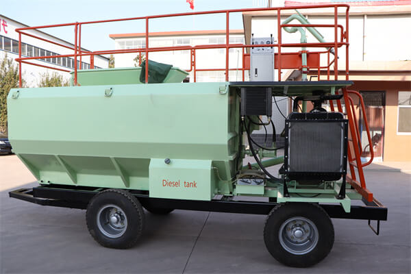 trailer hydroseeder for landfill