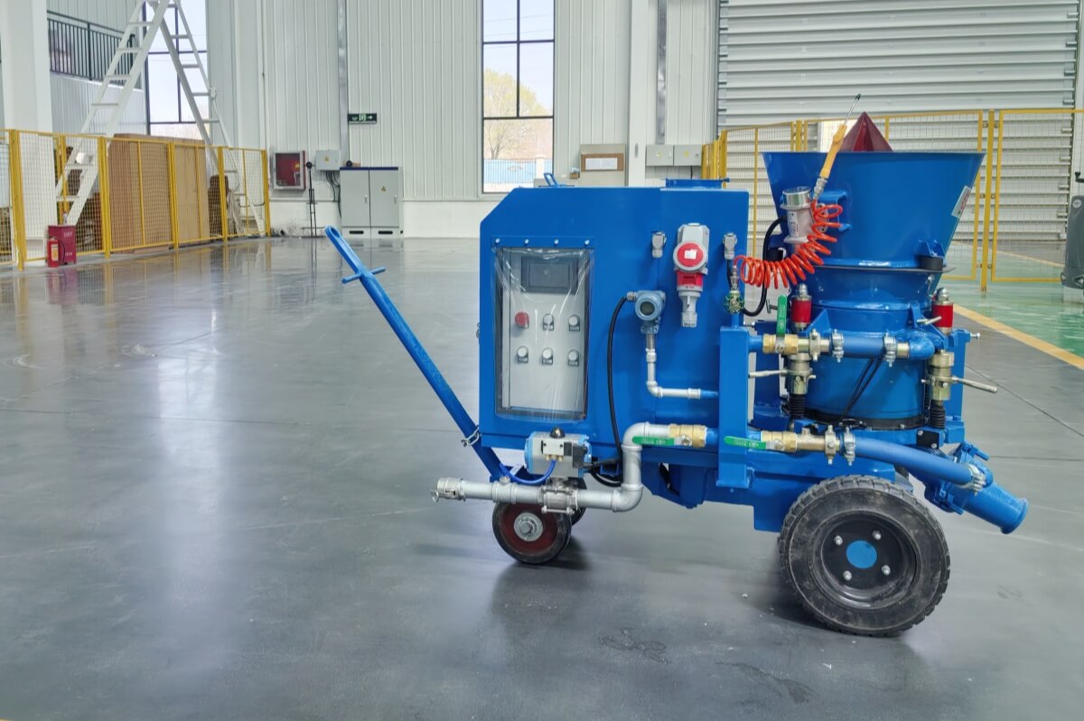 Gunning machine for refractory insulation work