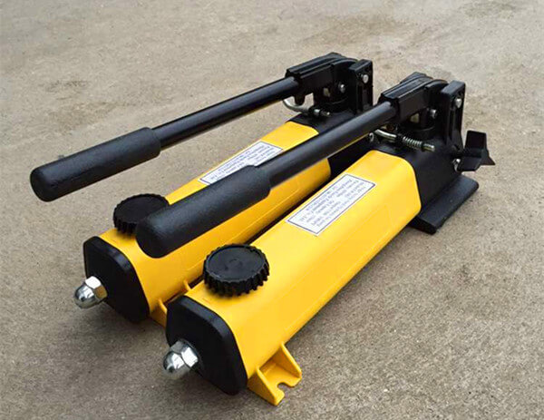 hydraulic hand pump