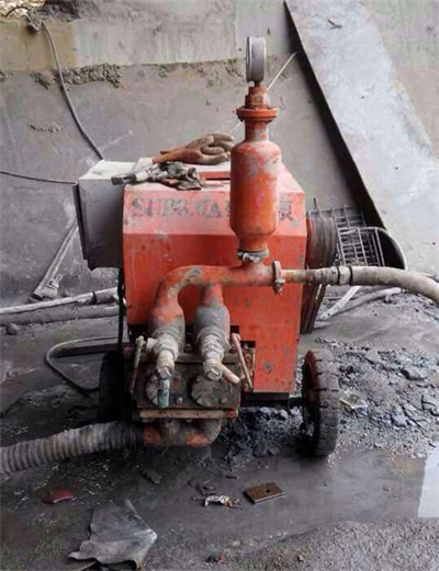 Cement mortar spraying