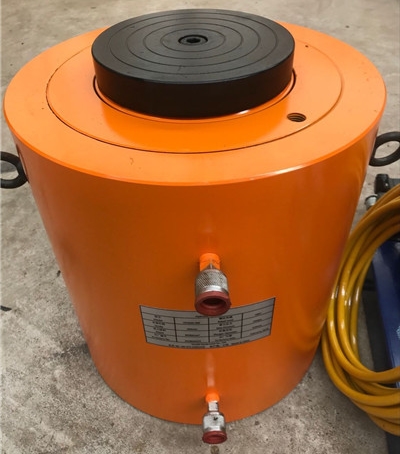 suitable type hydraulic jack