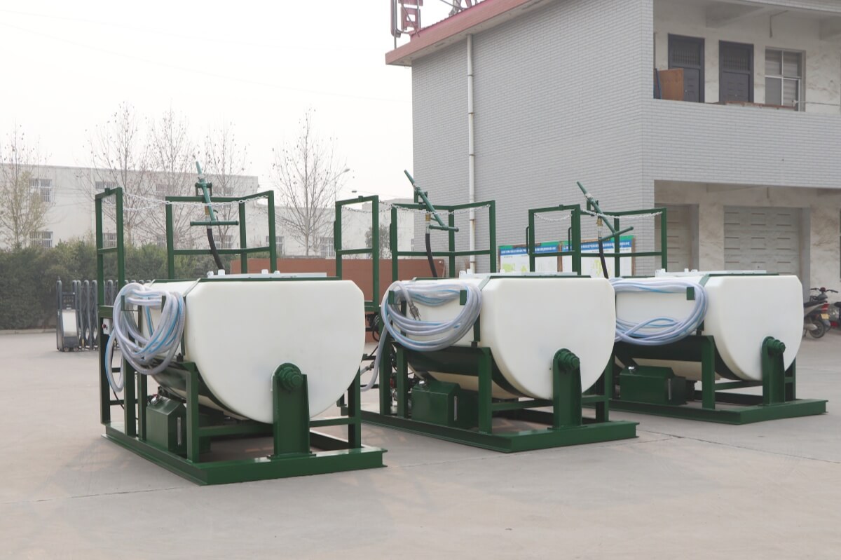 hydroseeding machine for home areas greening