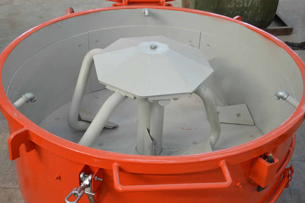 Internal structure of 100kg refractory pan mixer