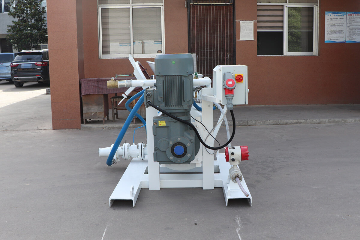 refractory concrete mixing and conveying unit