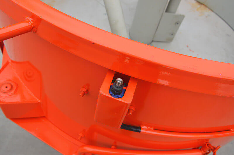 Limit switch of refractory pan mixer