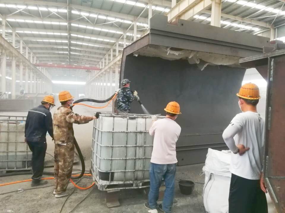 refractory material spraying machine